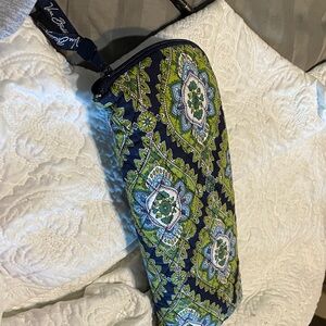 Vera Bradley Navy, Green & White Quilted Zip Cosmetic Wristlet